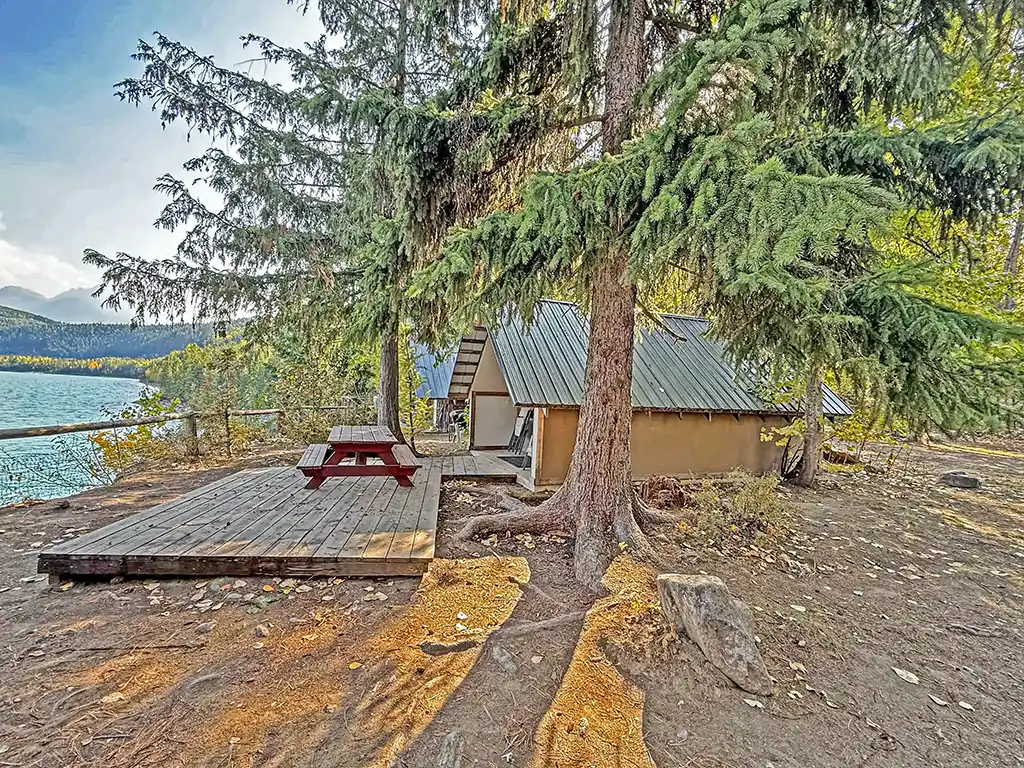 Lakefront Cabin Columbia Side