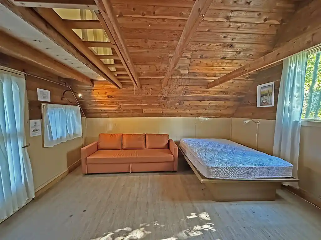 Lakefront Cabin Plus Rogers Pass Inside2