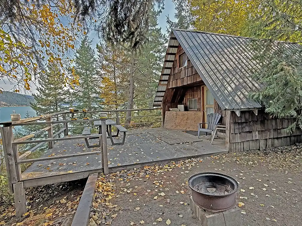 Lakefront Cabin Plus Rogers Pass Side